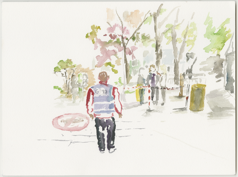 2016-05-02_52-52725_13-34790_lageso_skizze2, security staff in front of the entrance to the LAGeSo, sketch, 24 × 32 cm (Kirsten Kötter)